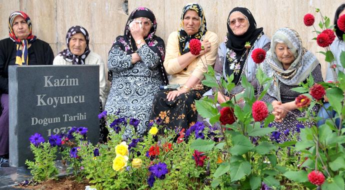 Kazım Koyuncu mezarı başında anıldı